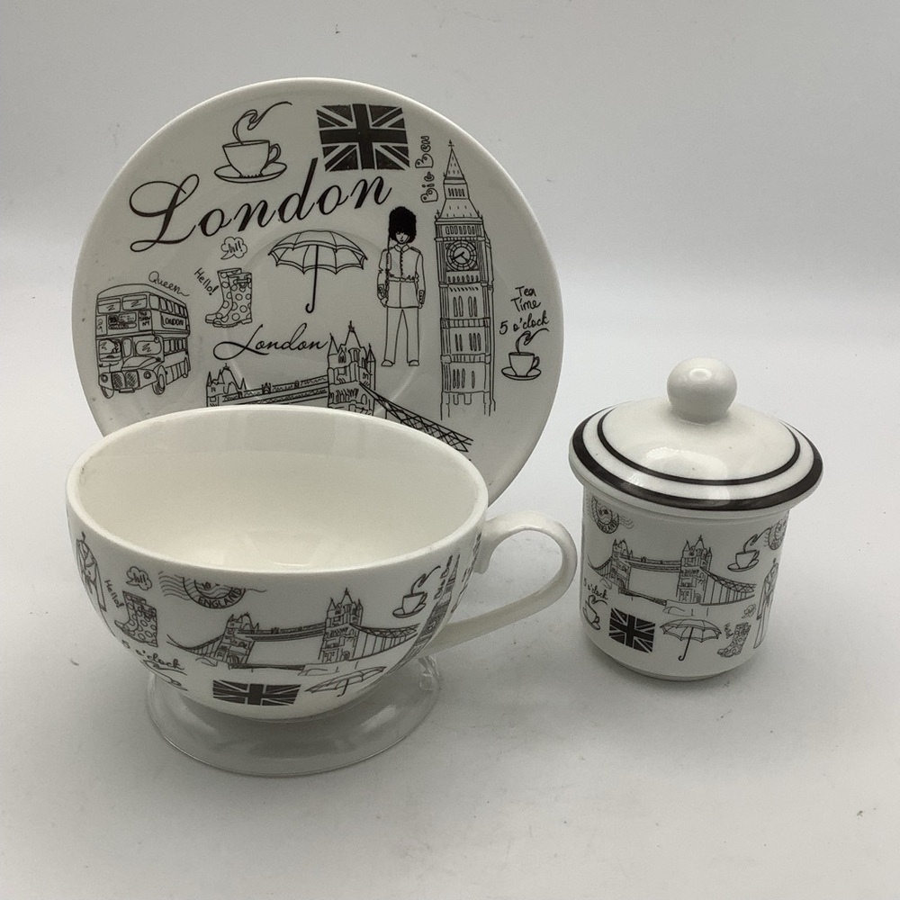 Gallery London Illustrated Tea Set - Black and White